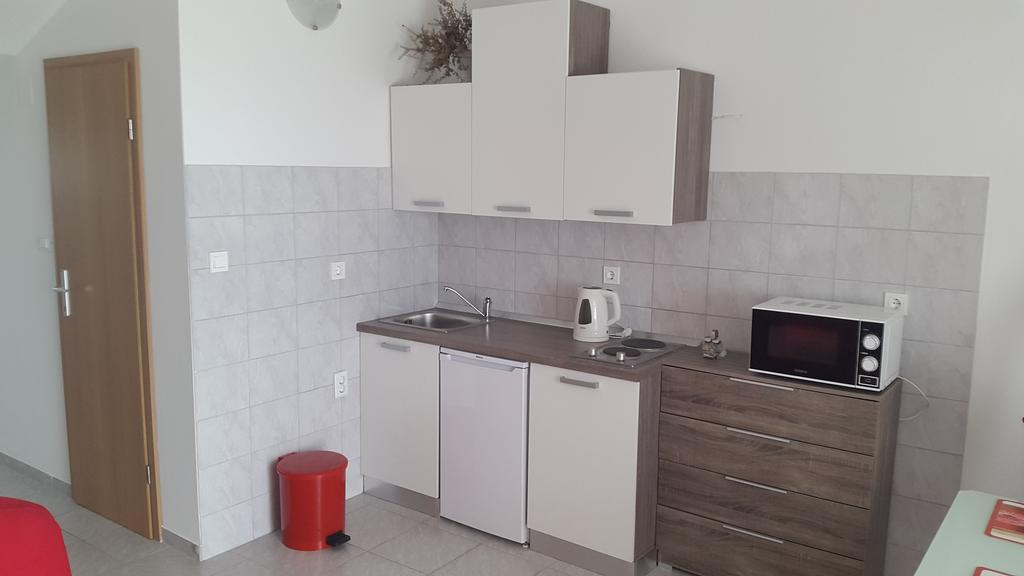 Apartments Vrvilo Rogoznica  Eksteriør billede